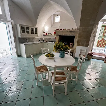Casa de Férias Casa Maricla - Authentic Salento Stone House Near The Sea In Old Town - Marea Collection Otranto
