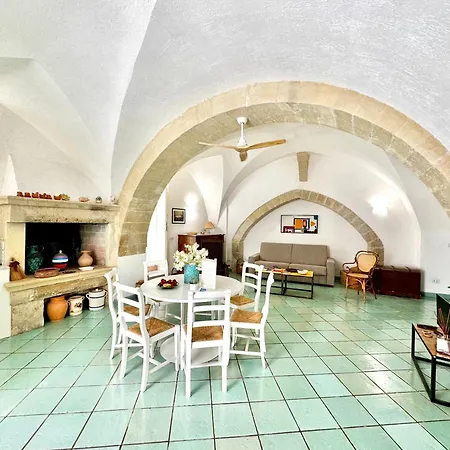 Casa Maricla - Authentic Salento Stone House Near The Sea In Otranto Old Town - Marea Stays Collection Vakantiehuis Otranto